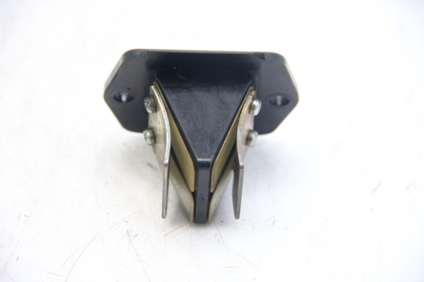 photo de ANSAUGSTUTZEN PIAGGIO FLY 2T 50 (2004 - 2017) - Zoom auf Gebrauchszustand