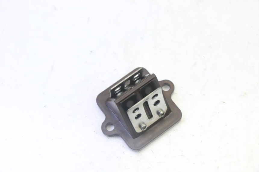 photo de ANSAUGSTUTZEN PEUGEOT KISBEE 2T 50 (2010 - 2017) - Detailansicht des Bauteils