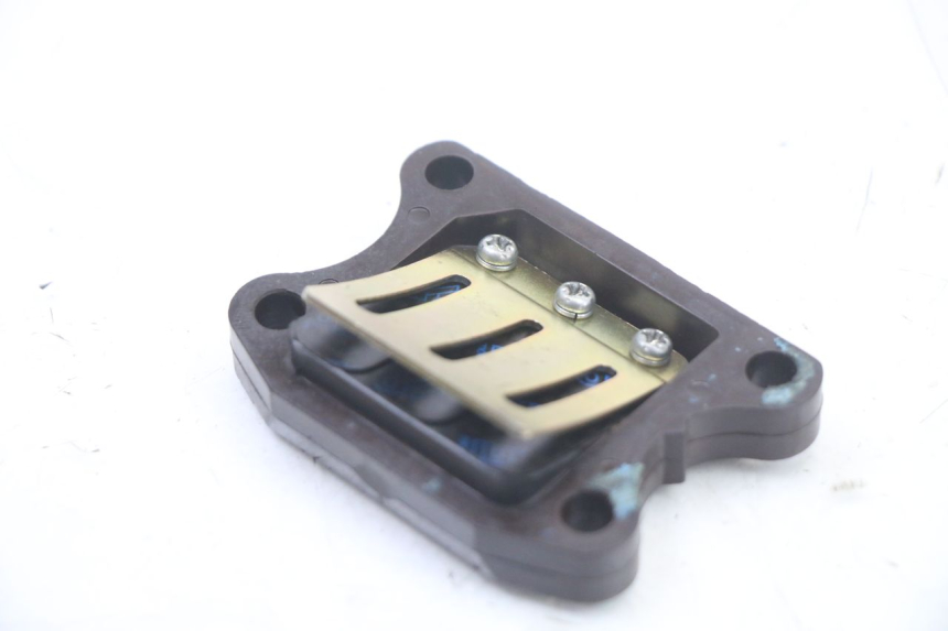 photo de ANSAUGSTUTZEN PEUGEOT TKR TREKKER FURIOUS 50 (2005 - 2014) - Zoom auf Gebrauchszustand