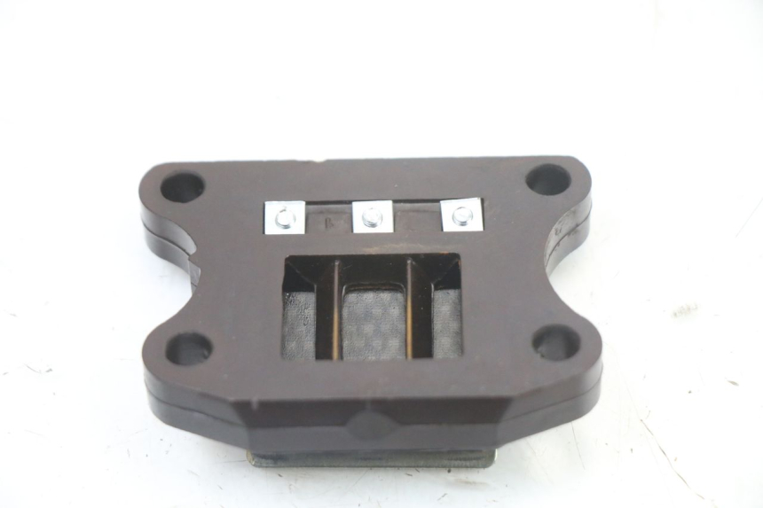 photo de ANSAUGSTUTZEN PEUGEOT TKR TREKKER FURIOUS 50 (2005 - 2014) - Alternative Perspektive