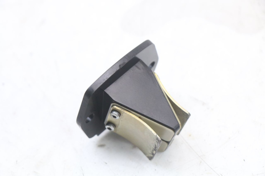 photo de ANSAUGSTUTZEN PIAGGIO VESPA LX 2T 50 (2005 - 2013) - Detailansicht des Bauteils