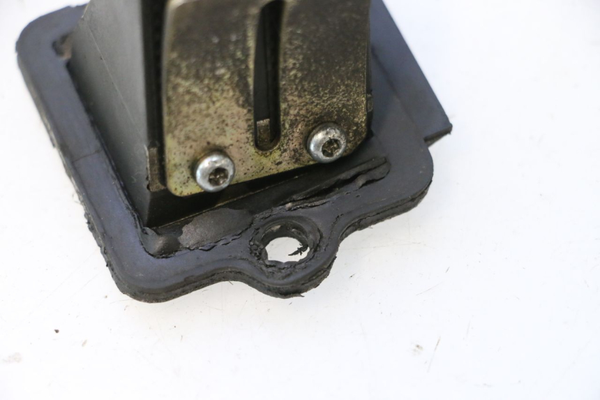 photo de MEMBRANBLOCK PIAGGIO TYPHOON 50 (2000 - 2009) - Details der Befestigungspunkte