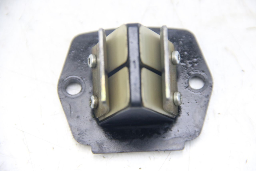 photo de ANSAUGSTUTZEN PIAGGIO VESPA S 2T 50 (2007 - 2014) - Zoom auf Gebrauchszustand