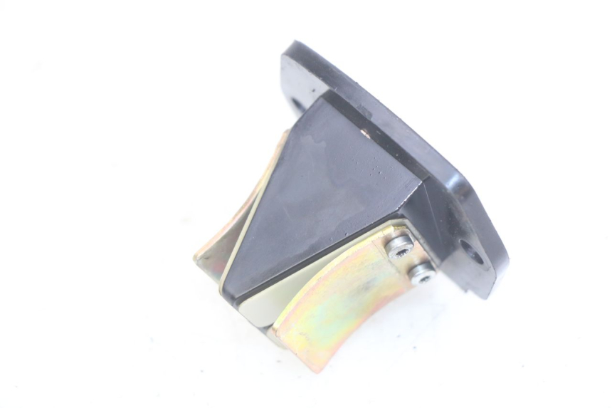 photo de ANSAUGSTUTZEN PIAGGIO VESPA S 2T 50 (2007 - 2014) - Zoom auf Gebrauchszustand