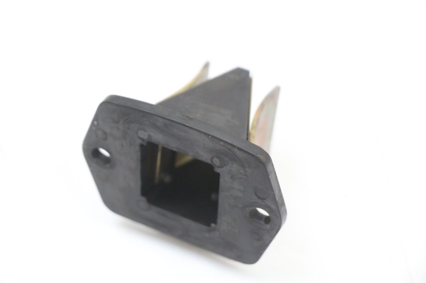 photo de ANSAUGSTUTZEN PIAGGIO VESPA S 2T 50 (2007 - 2014) - Detailansicht des Bauteils