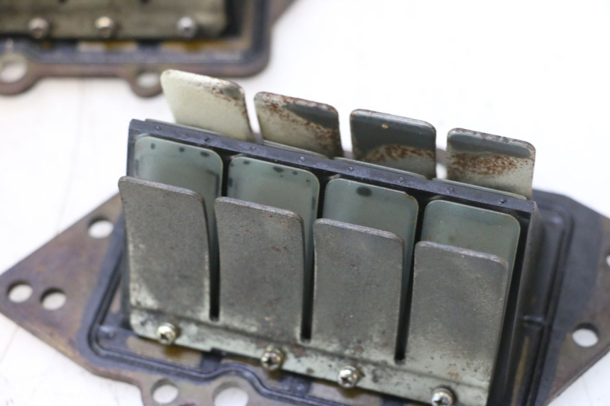 photo de MEMBRANBLOCK YAMAHA WAVE RUNNER GP R 1200 (2000 - 2003) - Fokus auf die Struktur
