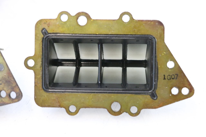 photo de MEMBRANBLOCK YAMAHA WAVE RUNNER GP R 1200 (2000 - 2003) - Technische Nahaufnahme