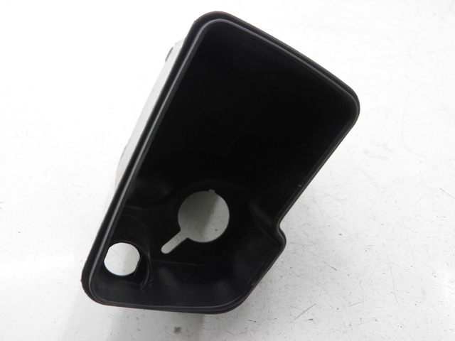 photo de HANDSCHUHFACH PIAGGIO XEVO - X EVO 125 (2007 - 2017) - Zoom auf Gebrauchszustand