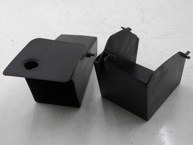 photo de HANDSCHUHFACH YAMAHA YP MAJESTY 125 (2007 - 2010) - Detailansicht des Bauteils