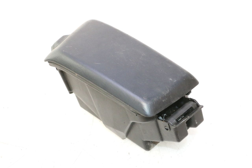 photo de HANDSCHUHFACH HONDA FJS SILVER WING SILVERWING 400 (2005 - 2008) - Technische Nahaufnahme
