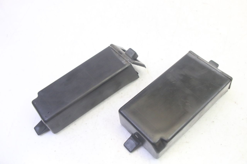 photo de HANDSCHUHFACH KAWASAKI GPX R WARBIRD 600 (1988 - 1993) - Zoom auf Gebrauchszustand