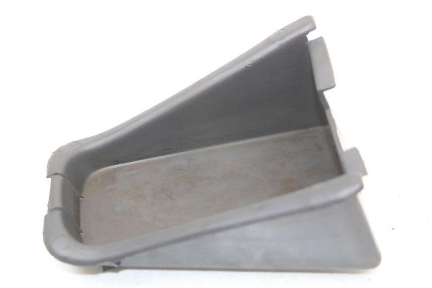 photo de HANDSCHUHFACH APRILIA SR CARB LC 2T 50 (2004 - 2012) - Zoom auf Gebrauchszustand