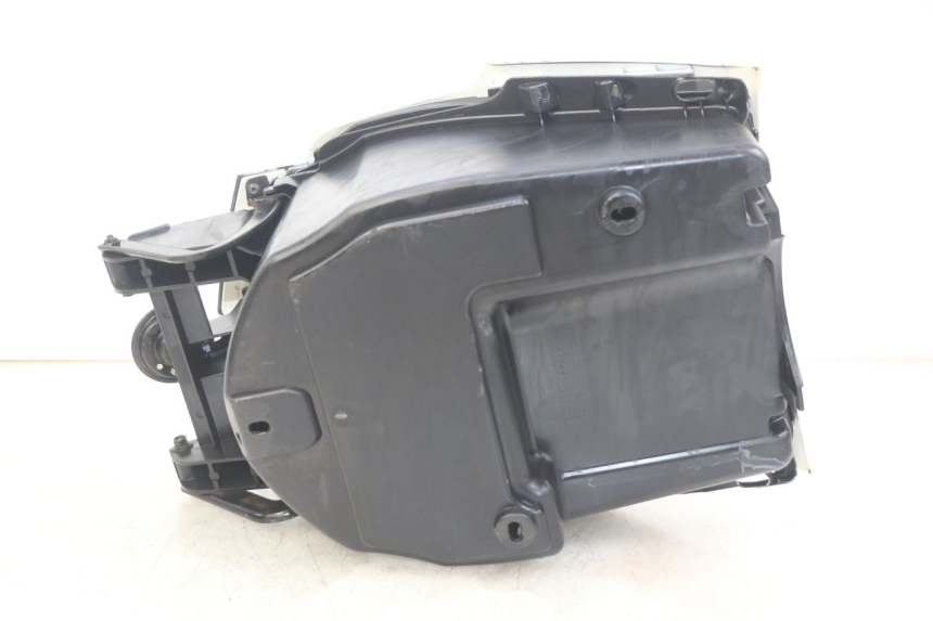 photo de HANDSCHUHFACH PEUGEOT VIVACITY NEW 4T 50 (2008 - 2017) - Details der Befestigungspunkte