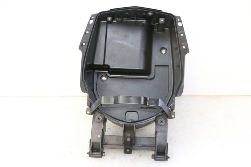 photo de HANDSCHUHFACH PEUGEOT VIVACITY NEW 4T 50 (2008 - 2017) - Details der Befestigungspunkte