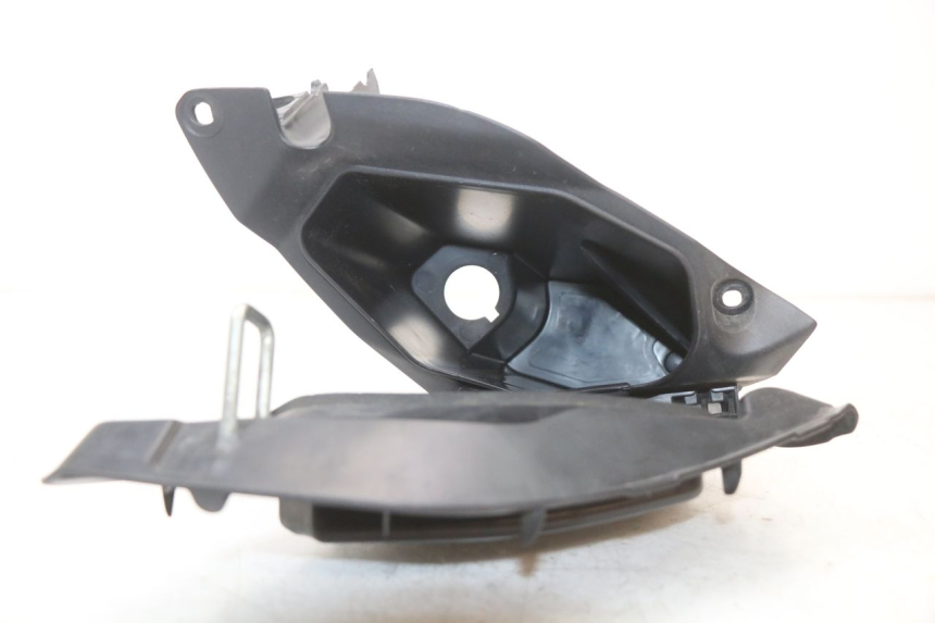 photo de HANDSCHUHFACH YAMAHA XMAX X-MAX ABS 125 (2017 - 2020) - Technische Nahaufnahme