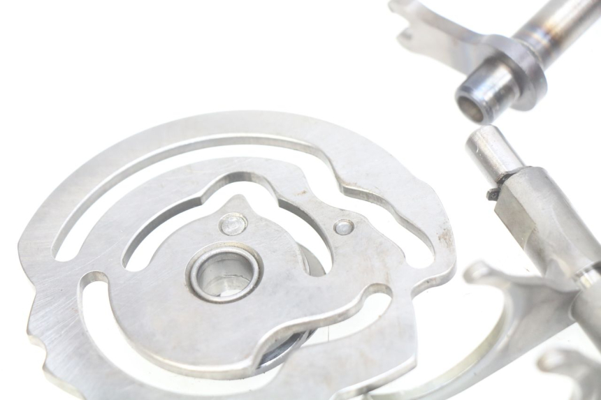 photo de GETRIEBE ROYAL ENFIELD BULLET CLASSIC 500 (2017 - 2020) - Details der Befestigungspunkte