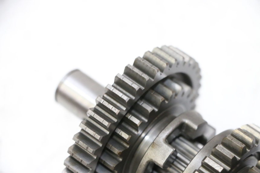 photo de GETRIEBE  HONDA CBF 125 (2009 - 2015) - Details der Befestigungspunkte