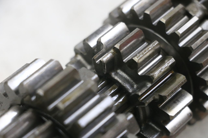 photo de GETRIEBE HONDA CBRF CBR-F PC41 600 (2011 - 2013) - Details der Befestigungspunkte