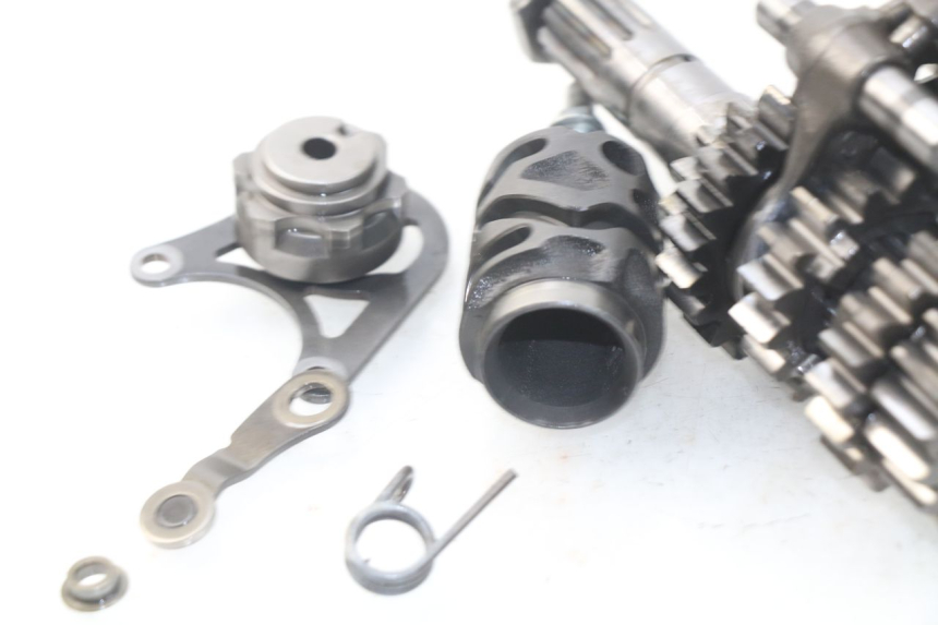 photo de GETRIEBE  HONDA CRF CR-F 450 (2001 - 2005) - Zoom auf Komponenten