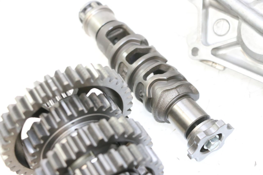 photo de GETRIEBE  KAWASAKI ER-6 ER6 N 650 (2005 - 2009) - Oberflächenzustand und Material