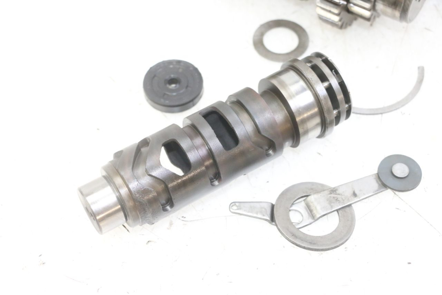 photo de GETRIEBE SUZUKI GS GSE 500 (2001 - 2003) - Fokus auf die Struktur