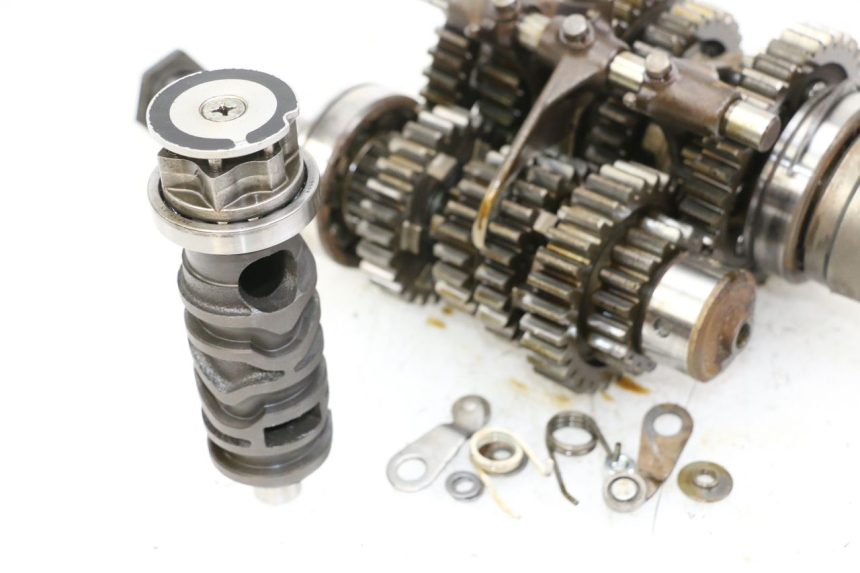 photo de GETRIEBE  KAWASAKI GTR 1000 (1994 - 2004) - Weitere Ansicht des Artikels