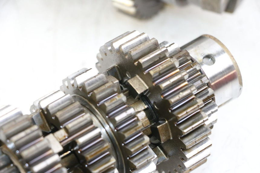 photo de GETRIEBE  KAWASAKI GTR 1000 (1994 - 2004) - Details der Befestigungspunkte