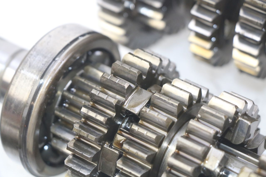 photo de GETRIEBE TRIUMPH SPRINT ST 955 (1999 - 2001) - Zoom auf Gebrauchszustand