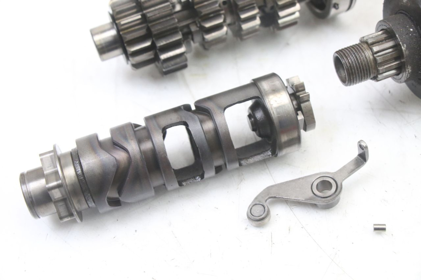 photo de GETRIEBE SUZUKI GSF S BANDIT 600 (2000 - 2004) - Weitere Ansicht des Artikels