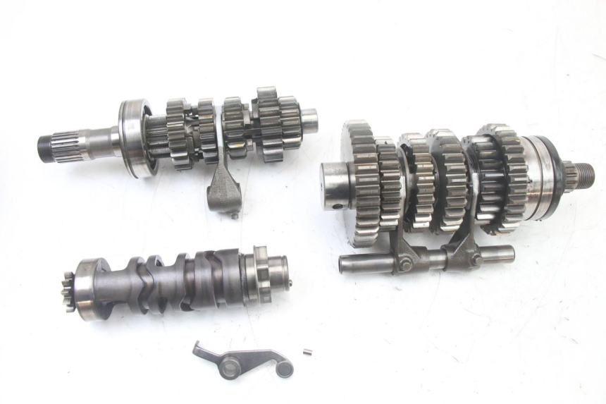 photo de GETRIEBE SUZUKI GSF S BANDIT 600 (2000 - 2004) - Technische Nahaufnahme