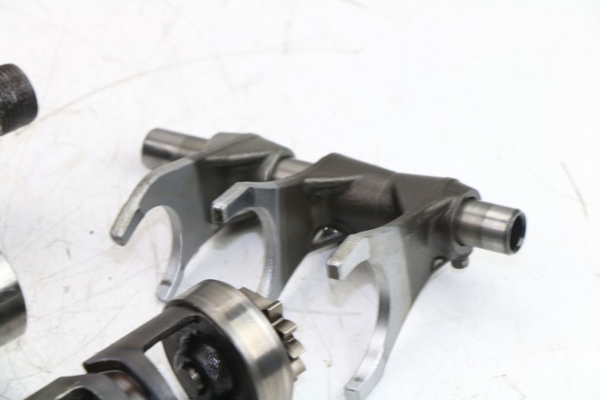 photo de GETRIEBE  SUZUKI GSF S BANDIT ABS 650 (2005 - 2006) - Detaillierte Sichtprüfung