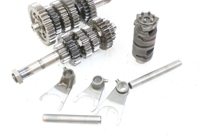 photo de GETRIEBE  SUZUKI SV S 650 (1999 - 2002) - Details der Befestigungspunkte