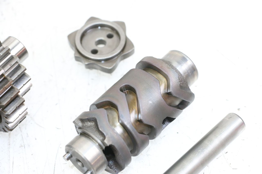 photo de GETRIEBE  SUZUKI SV S 650 (1999 - 2002) - Weitere Ansicht des Artikels