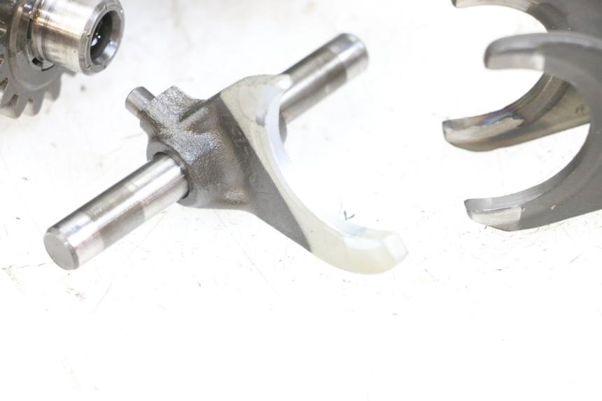 photo de GETRIEBE  SUZUKI VL INTRUDER 125 (2004 - 2007) - Zoom auf Gebrauchszustand