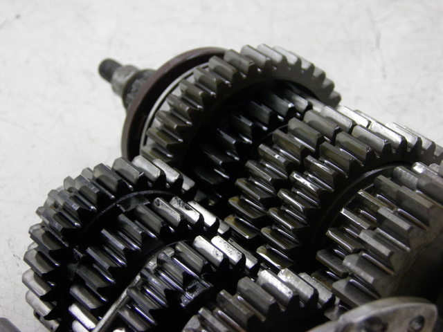 photo de GETRIEBE  YAMAHA TDM 900 (2004 - 2006) - Weitere Ansicht des Artikels