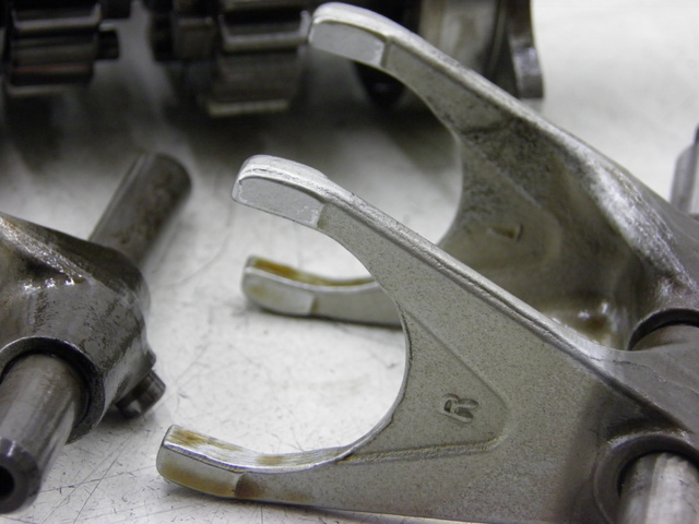 photo de GETRIEBE  YAMAHA TDM 900 (2004 - 2006) - Charakteristische Merkmale