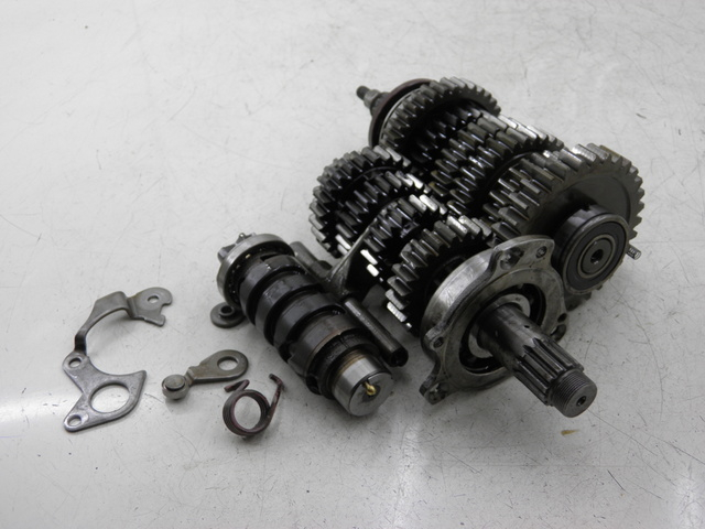 photo de GETRIEBE  YAMAHA TDM 900 (2004 - 2006) - Hochauflösende Nahaufnahme