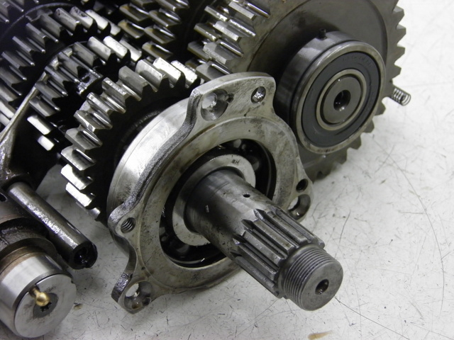 photo de GETRIEBE  YAMAHA TDM 900 (2004 - 2006) - Kennzeichnungen und Originalreferenzen