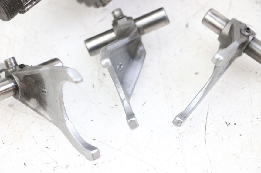 photo de GETRIEBE  YAMAHA YZ-F YZF 250 (2007 - 2013) - Oberflächenzustand und Material