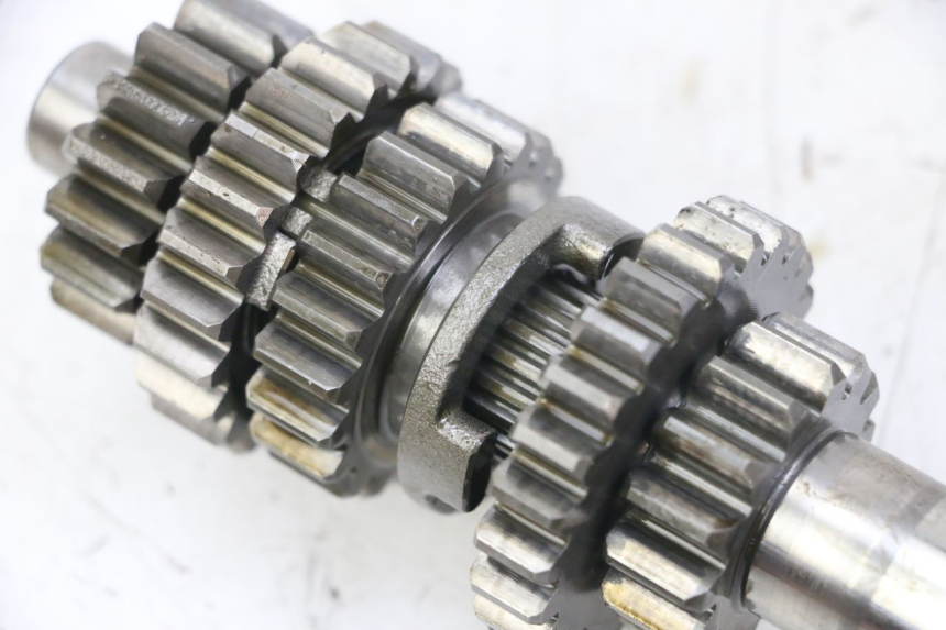 photo de GETRIEBE  YAMAHA YZ-F YZF 250 (2007 - 2013) - Details der Befestigungspunkte