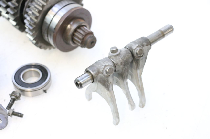 photo de GETRIEBE  YAMAHA YZF R GENESIS 750 (1993 - 1998) - Oberflächenzustand und Material