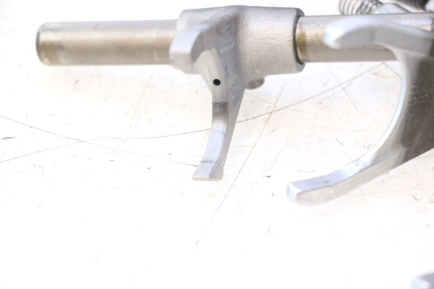 photo de GETRIEBE  YAMAHA YZF R6 600 (2008 - 2009) - Details der Befestigungspunkte