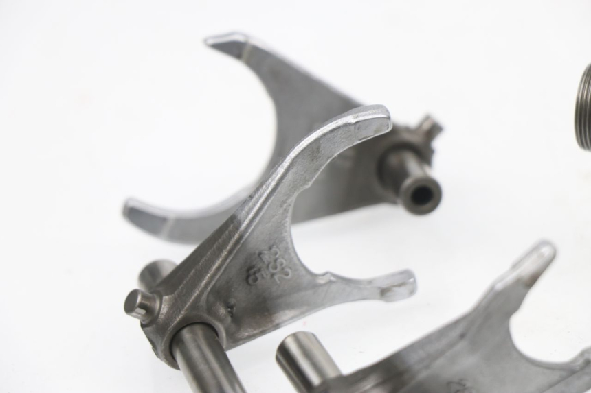 photo de GETRIEBE  YAMAHA YZF YZ-F 450 (2006 - 2009) - Fokus auf die Struktur