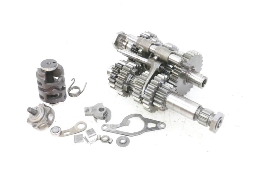 photo de GETRIEBE  YAMAHA YZF YZ-F 450 (2014 - 2016) - Details der Befestigungspunkte