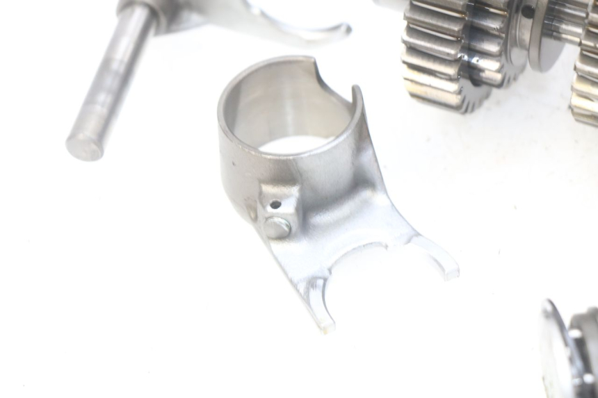 photo de GETRIEBE KAWASAKI ZR7 ZR-7 S 750 (1999 - 2004) - Zoom auf Komponenten