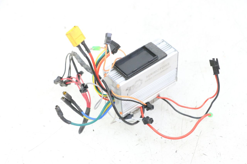 photo de CDI STEUERGERÄT DUALTRON AMINIA 1 - Technische Nahaufnahme