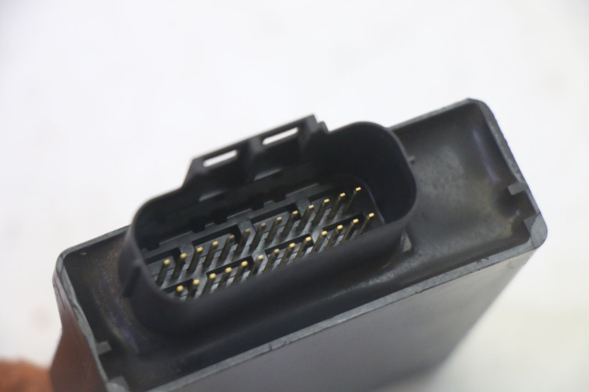 photo de CDI-STEUERGERäT SUZUKI BURGMAN 125 (2007 - 2014) - Alternative Perspektive