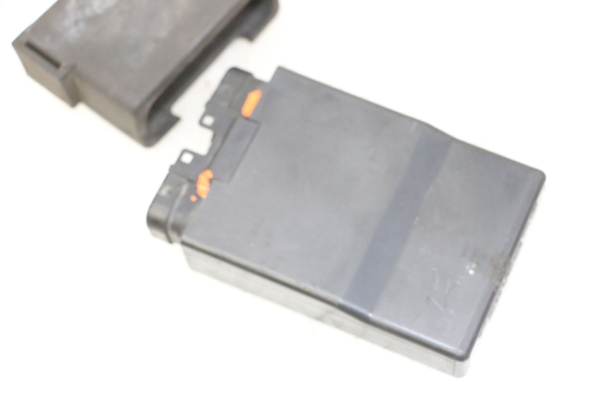 photo de CDI STEUERGERÄT HONDA CBR RR FIREBLADE 900 (1992 - 1994) - Technische Nahaufnahme