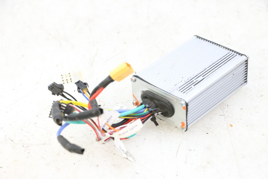 photo de CDI STEUERGERÄT URBANGLIDE E-CROSS PRO 1 - Details der Befestigungspunkte