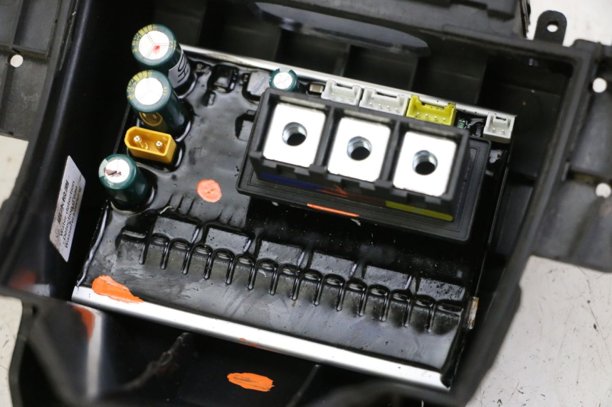 photo de CDI-GEHäUSE SEGWAY NINEBOT F40E 1 - Zoom auf Komponenten